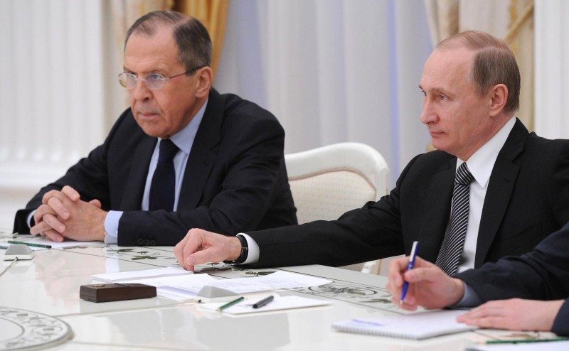 Spoljnopolitička strategija hibridnog propagandnog rata: Sergej Lavrov i Vladimir Putin